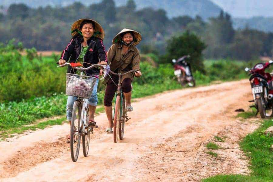 Amazing Bicycle Tour from Ho Chi Minh City to Hanoi 17 Days